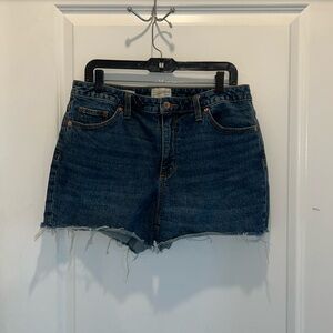 Universal Thread Shorts